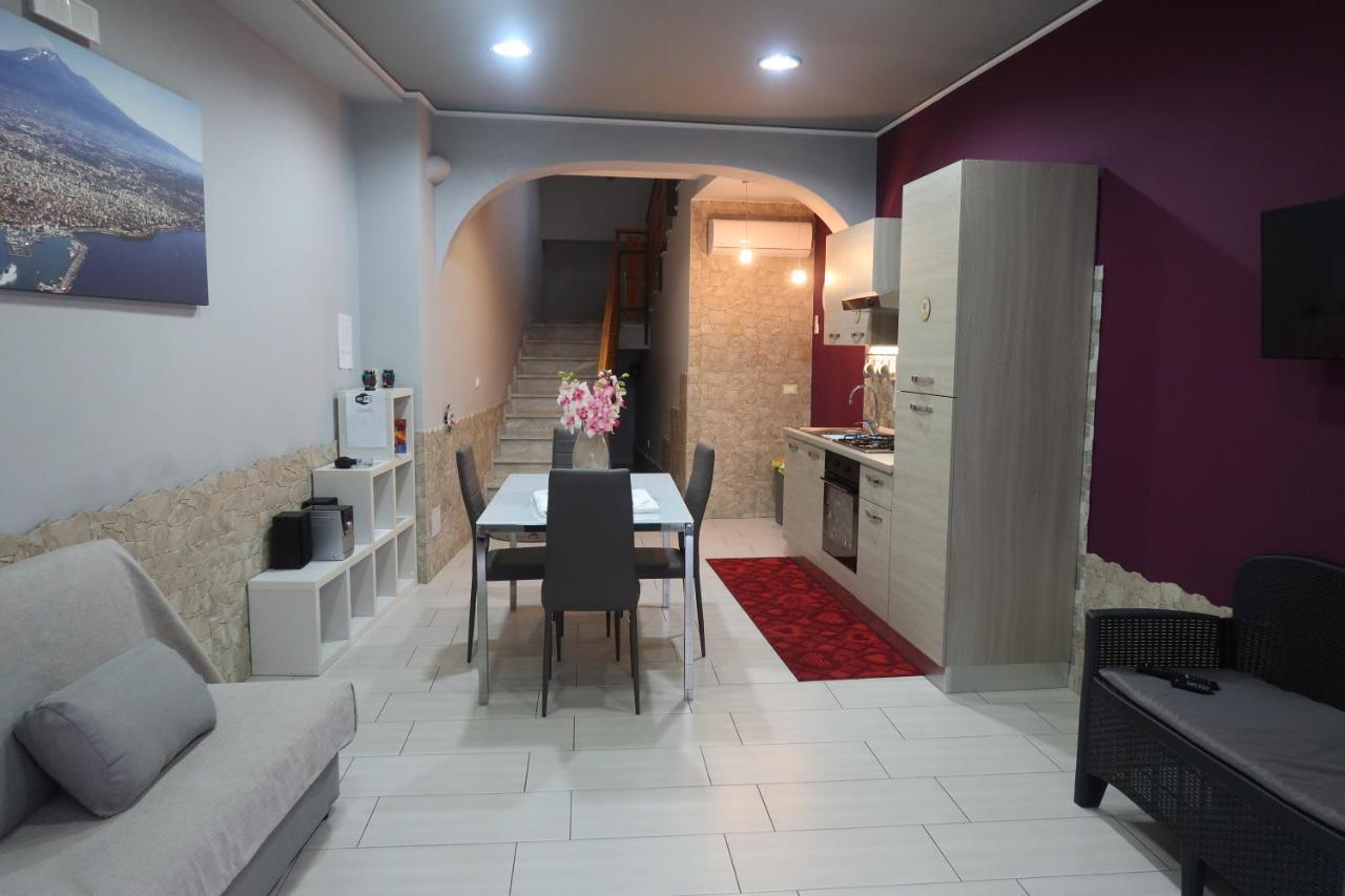 ניקולוסי Casa Vacanze Mongibello מראה חיצוני תמונה